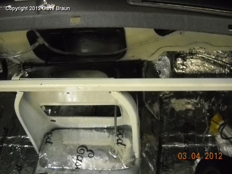 MGB1970/Restoration/Heater/heater flap control cable routing 01